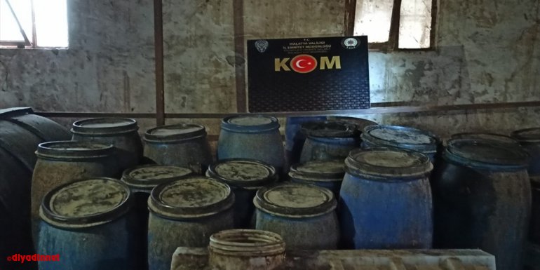 Malatya'da 3 bin 688 litre sahte içki ele geçirildi