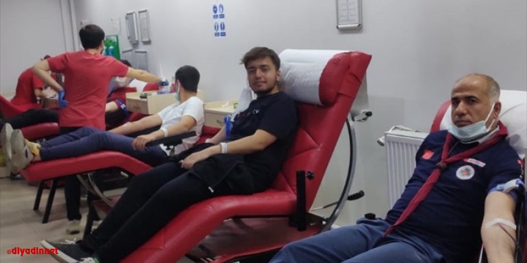 Malatya'da Kızılay'a kan bağışında bulunuldu