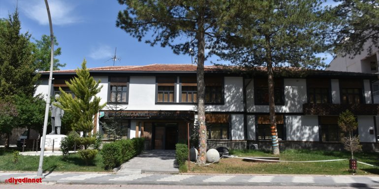 Yün ve pamuğun kumaşa dönüşme serüveni tekstil müzesinde sergileniyor