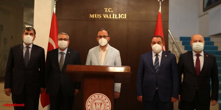 Gençlik ve Spor Bakanı Kasapoğlu, Muş'ta çeşitli temaslarda bulundu: