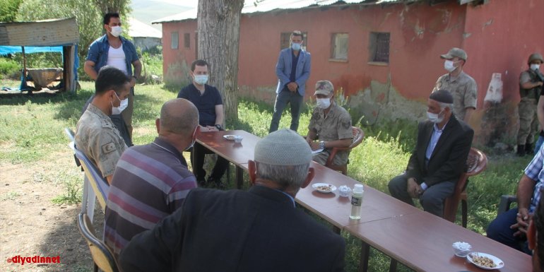 Malazgirt Kaymakamı Demirer, Aktuzla köyünü ziyaret etti
