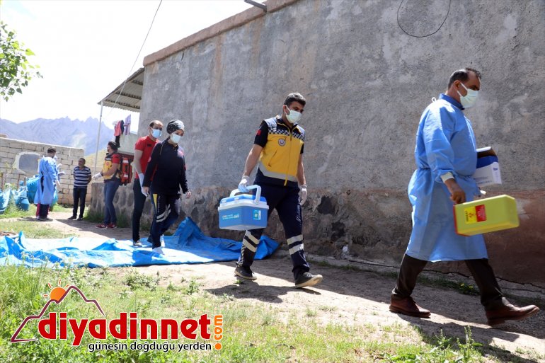 engelli çaba yoğun için aşılamak vatandaşları kırsaldaki ekipleri Sağlık harcıyor 3