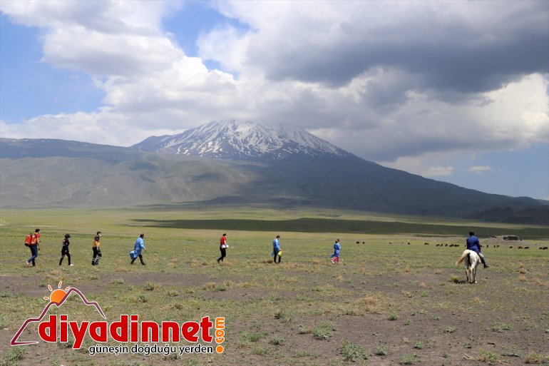 için Sağlık çaba engelli vatandaşları aşılamak yoğun harcıyor kırsaldaki ekipleri 21