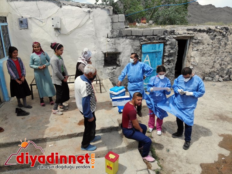 Sağlık çaba ekipleri vatandaşları için aşılamak yoğun kırsaldaki harcıyor engelli 7