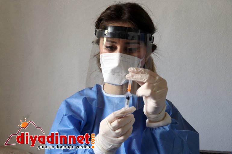 harcıyor yoğun kırsaldaki çaba vatandaşları aşılamak için Sağlık engelli ekipleri 9