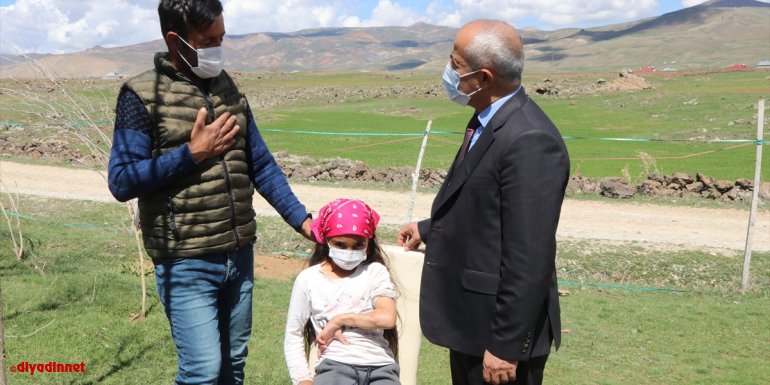 Trafik kazasında kolu sakatlanan küçük Asmin'in tedavi masraflarını Çaldıran Belediyesi karşılayacak