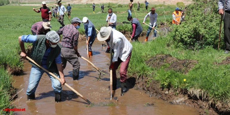 VAN - 10 kilometrelik tarihi sulama kanalını vatandaşlar el birliğiyle temizledi1