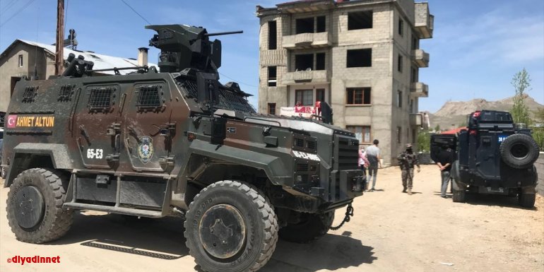 Van'da yanmış erkek cesedi bulundu