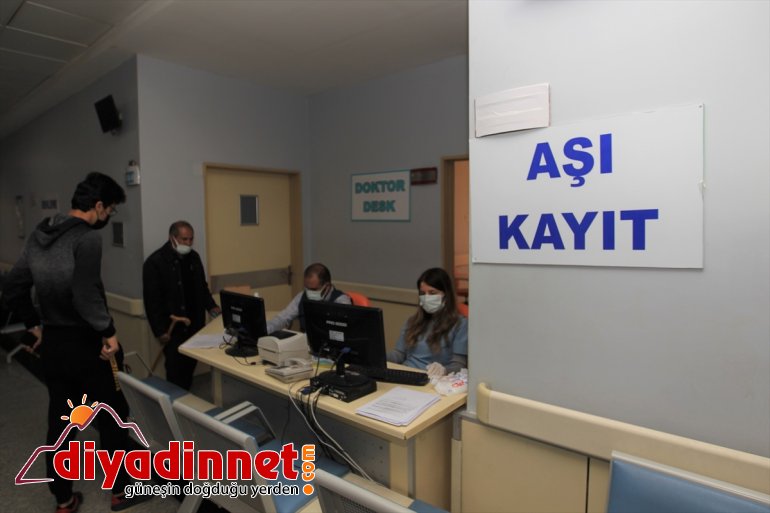 cuma yaş üstü götürüldü vatandaşlar namazı Van