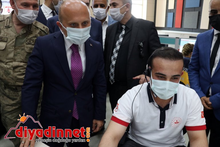 Acil AĞRI Merkezi çağrıları merkezde Acil ve 112 numara buluşturan Çağrı hizmete - girdi tek 2