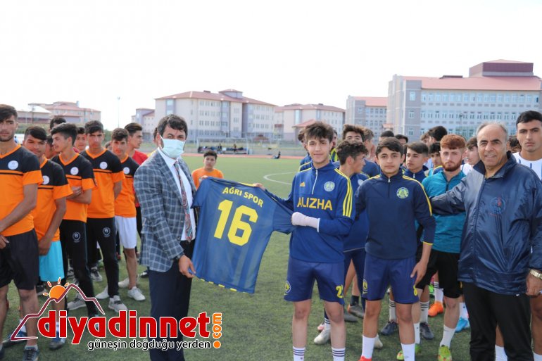Ağrı GSİM den Amatör Kulüplere Malzeme Desteği2