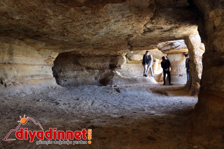 AĞRI - oyularak Biligan ziyaretçilerini Kayalar Mağaraları