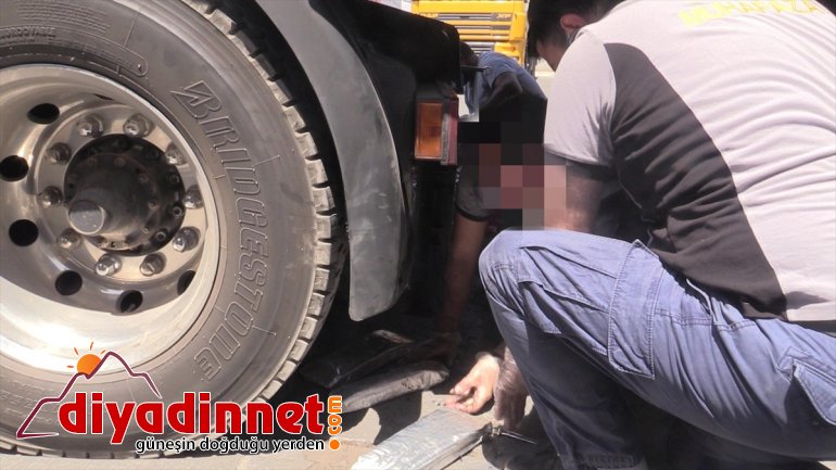 gram çamurluklarında yabancı 468 30 plakalı geçirildi sakızı afyon tırın kilo ele Ağrı