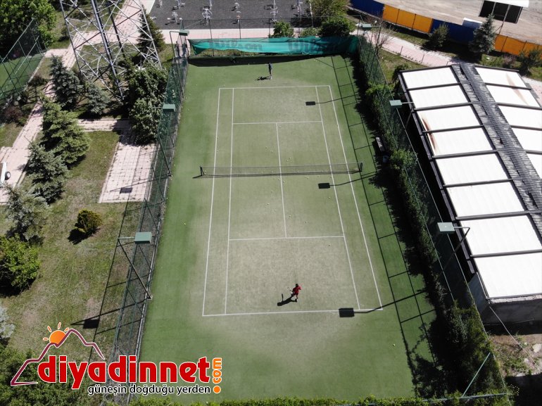 genç müsabakalarda Türk dalgalandırmak Ağrılı uluslararası istiyor tenisçiler bayrağını 14