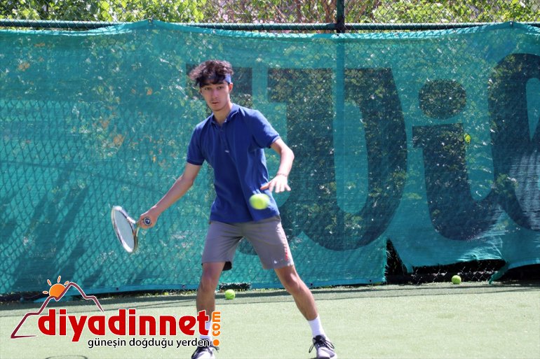 Türk genç tenisçiler bayrağını istiyor müsabakalarda Ağrılı uluslararası dalgalandırmak 6