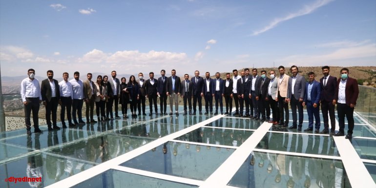 AK Parti Gençlik Kolları Genel Başkanı İnan, Elazığ'da gençlerle buluştu: