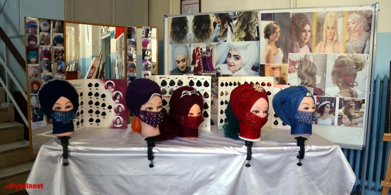 Bitlisli kadınların evlerdinde yaptığı ürünler sergilendi