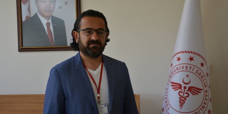 Tatvan Devlet Hastanesi Başhekimi Kulu, vatandaşların tereddüt etmeden aşı olmasını tavsiye etti