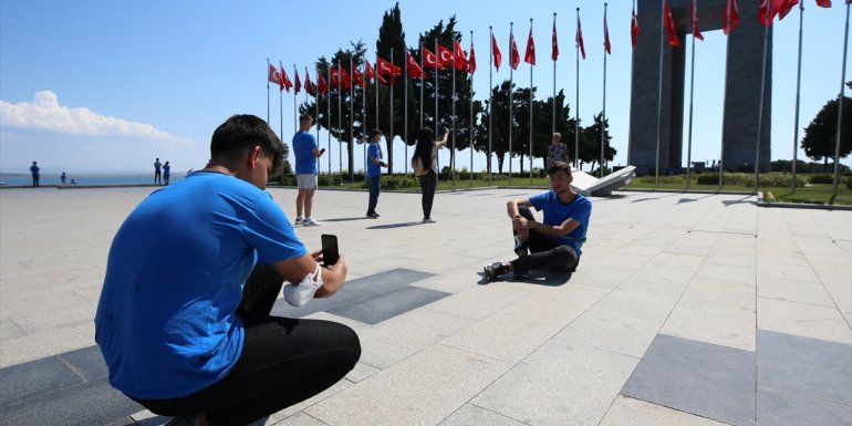 Gelibolu Yarımadası'nı gezen "Genç Adımlar" tarihi yerinde öğrendi