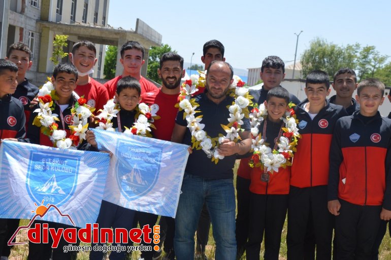 Eleşkirt te Türkiye lerine Muhteşem Karşılama Yapıldı3