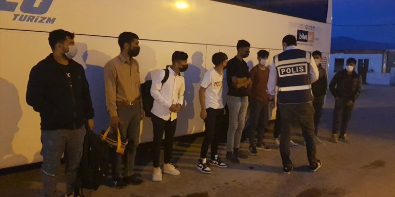 Erzincan'da 9 sığınmacı yakalandı