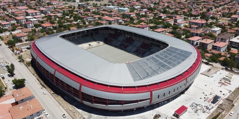 ERZİNCAN - Açılışı için gün sayılan modern şehir stadı Erzincanlıları cezbedecek1