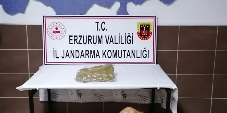 Erzurum'da aracında uyuşturucu ele geçirilen zanlı tutuklandı