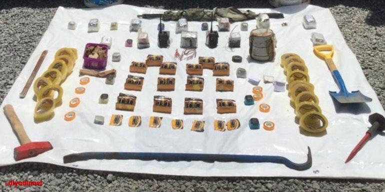 Hakkari'de patlayıcı yapımında kullanılan malzemeler ele geçirildi