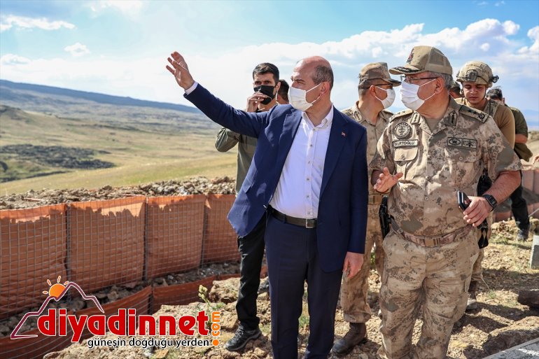 İçişleri Bakanı Soylu, sınır hattında yapılan güvenlik duvarı çalışmalarını inceledi: