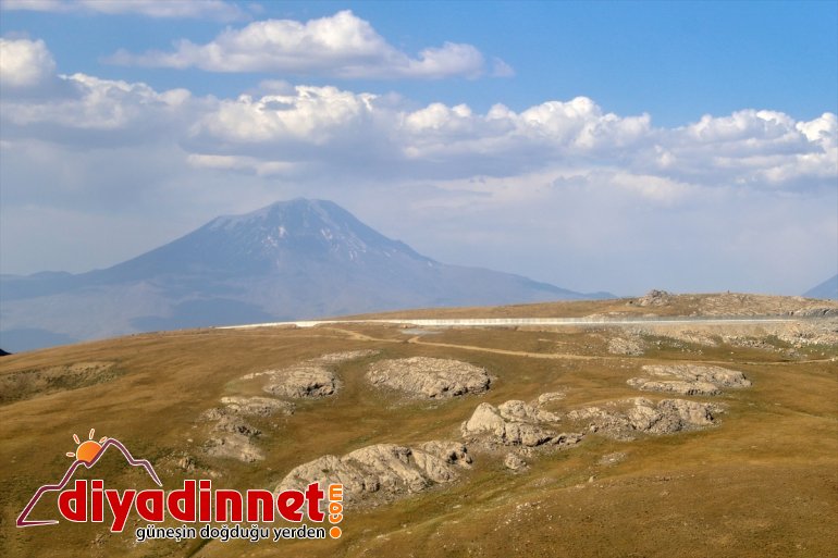 çalışmalarını sınır inceledi: yapılan Bakanı duvarı güvenlik hattında Soylu, İçişleri 12