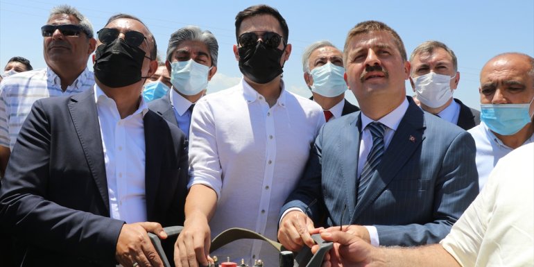 Iğdır'da kaya tuzunun rafine edilip ekonomiye kazandırılacağı tesisin temeli atıldı