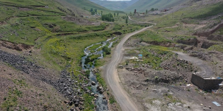 Iğdır'a can suyu verecek Ünlendi Barajı'nda çalışmalar sürüyor