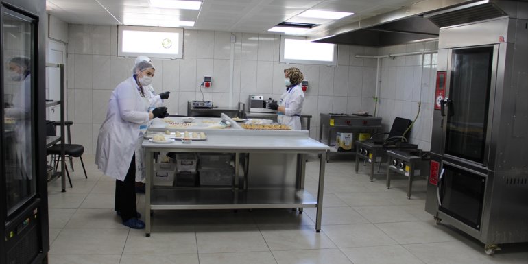 Mehmetçiğin mutfağına Malatyalı kadınların eli değecek