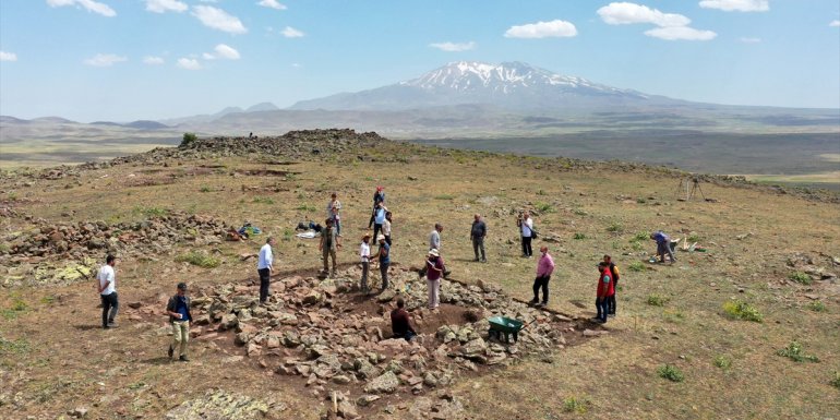 Muş'ta Malazgirt Savaşı alanının tespiti için kazı çalışmaları devam ediyor