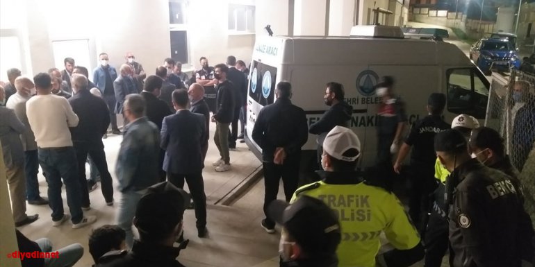 SİVAS - Hafif ticari araç ile otomobil çarpıştı: 9 ölü1