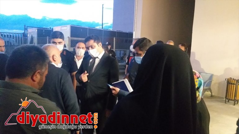 Sivas ta hafif ticari araç ile otomobil çarpıştı ölü5