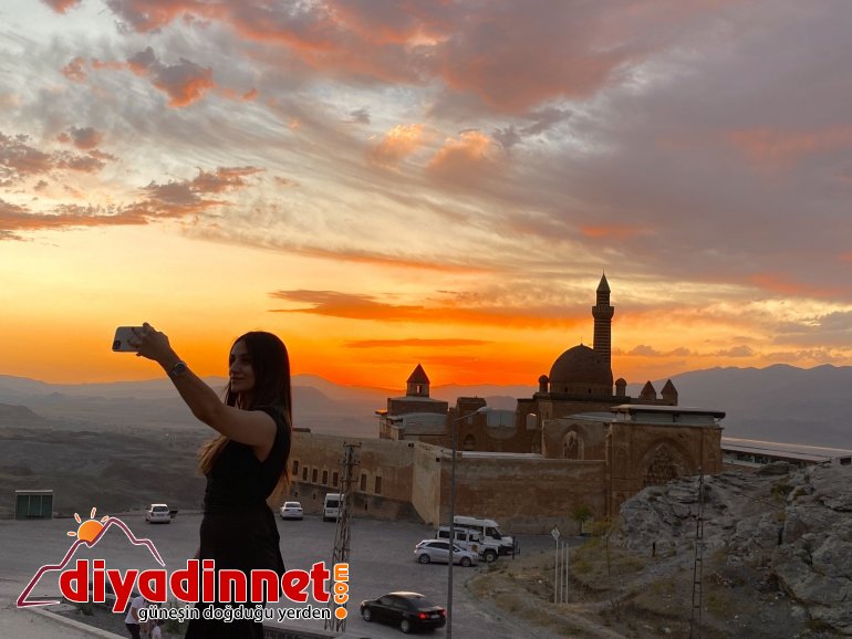 Tarihi İshak Paşa Sarayı nda eşsiz gün batımı manzarası3