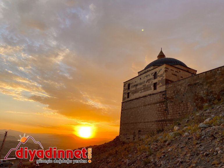 Tarihi İshak Paşa Sarayı nda eşsiz gün batımı manzarası4