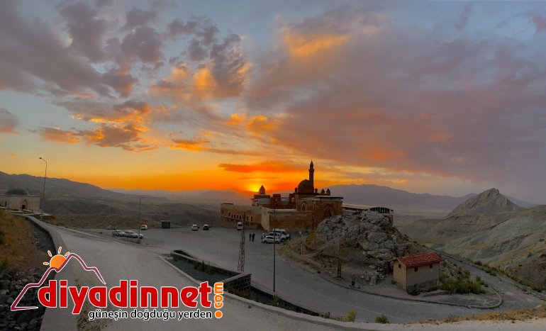 Tarihi İshak Paşa Sarayı nda eşsiz gün batımı manzarası8