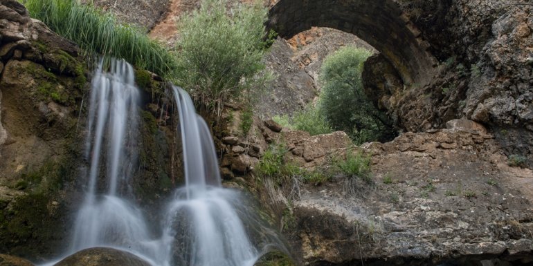 TUNCELİ - Tarihin doğayla bütünleştiği Rabat Vadisi el değmemiş güzellikleriyle ilgi çekiyor1
