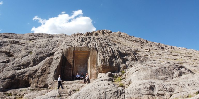 Van'da Urartu dönemine ait Yeşilalıç Kalesi turizme kazandırılmayı bekliyor