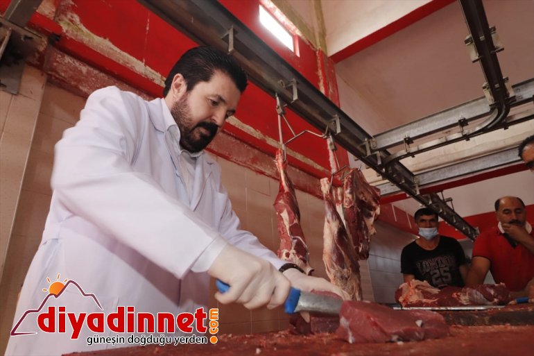 Ağrı Belediye Başkanı Sayan ihtiyaç sahiplerine kurban eti dağıttı