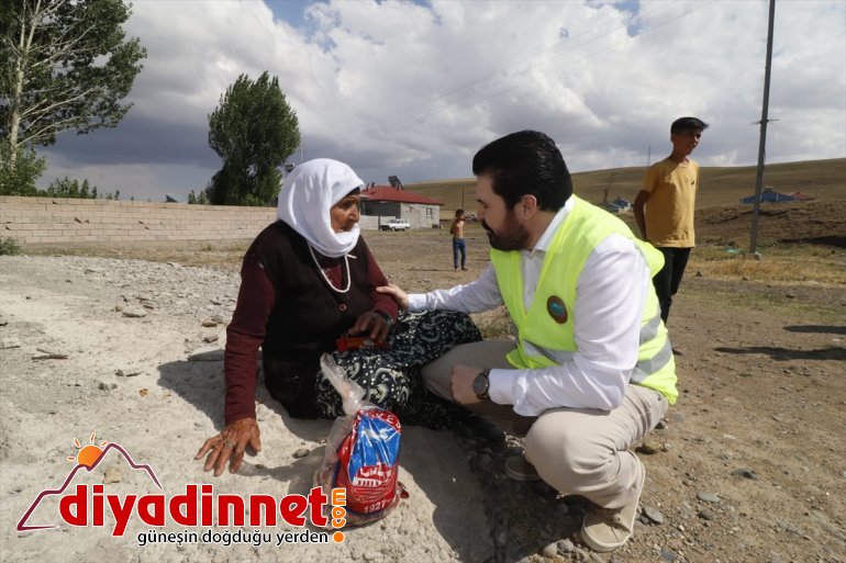 Başkanı kurban Belediye sahiplerine eti Ağrı dağıttı ihtiyaç Sayan 4
