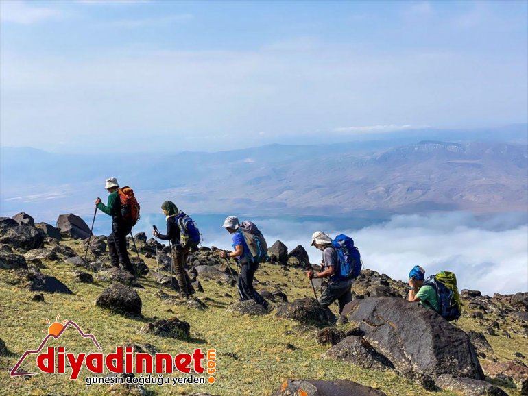 yapmayı başardı tipiye grup dağcı, yakalandıkları Ağrı zirve Dağı