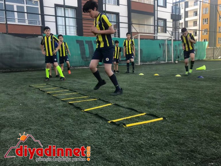 Ağrı Fenerbahçe Futbol Okulu Antrenmanlara Başladı1
