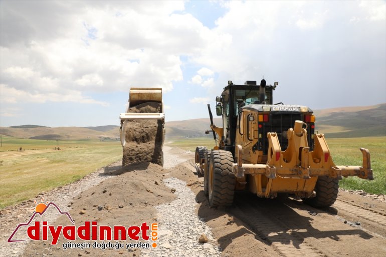 kaplanacak yolları genişletiliyor sıcak köy asfalt Ağrı