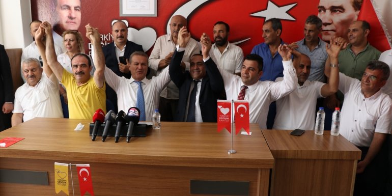TDP Genel Başkanı Mustafa Sarıgül, Elazığ'da partililerle buluştu: