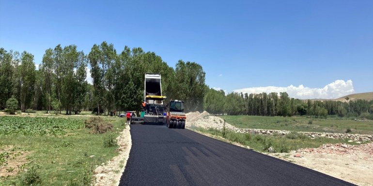 Erciş'te 25,5 kilometre yol asfaltlanacak