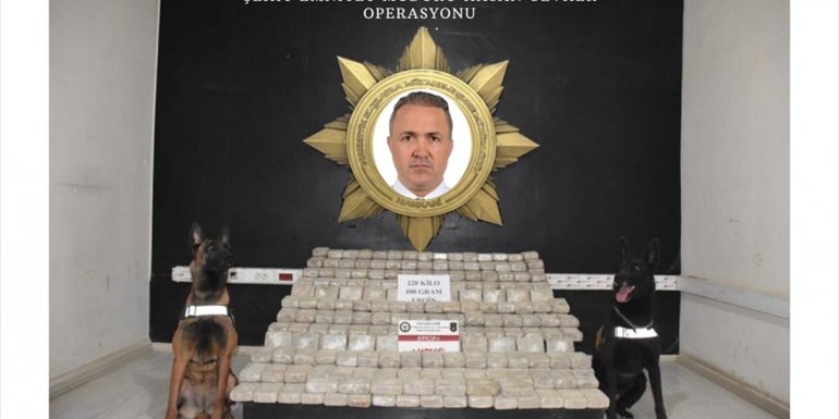 HAKKARİ - 220 kilo 400 gram eroin ele geçirildi1