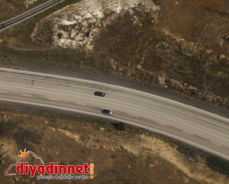 Jandarma kara denetledi yolundaki bayram Erzurum-Artvin helikopterle trafiğini 11